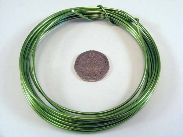 3 Metre Coil 2mm APPLE GREEN Colour Aluminium Craft Wire